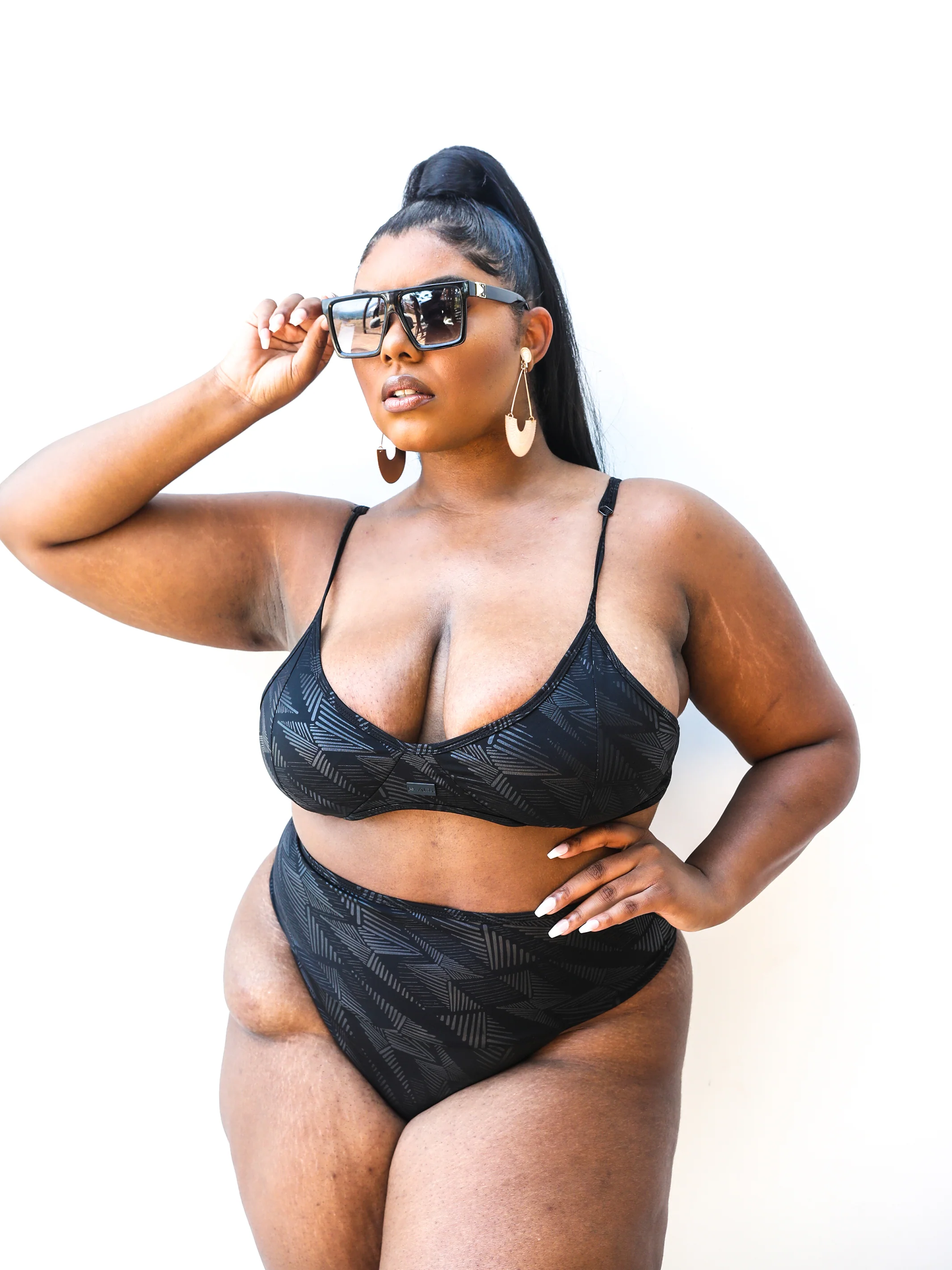 Actively Black Scoop Bikini Top - Image 6