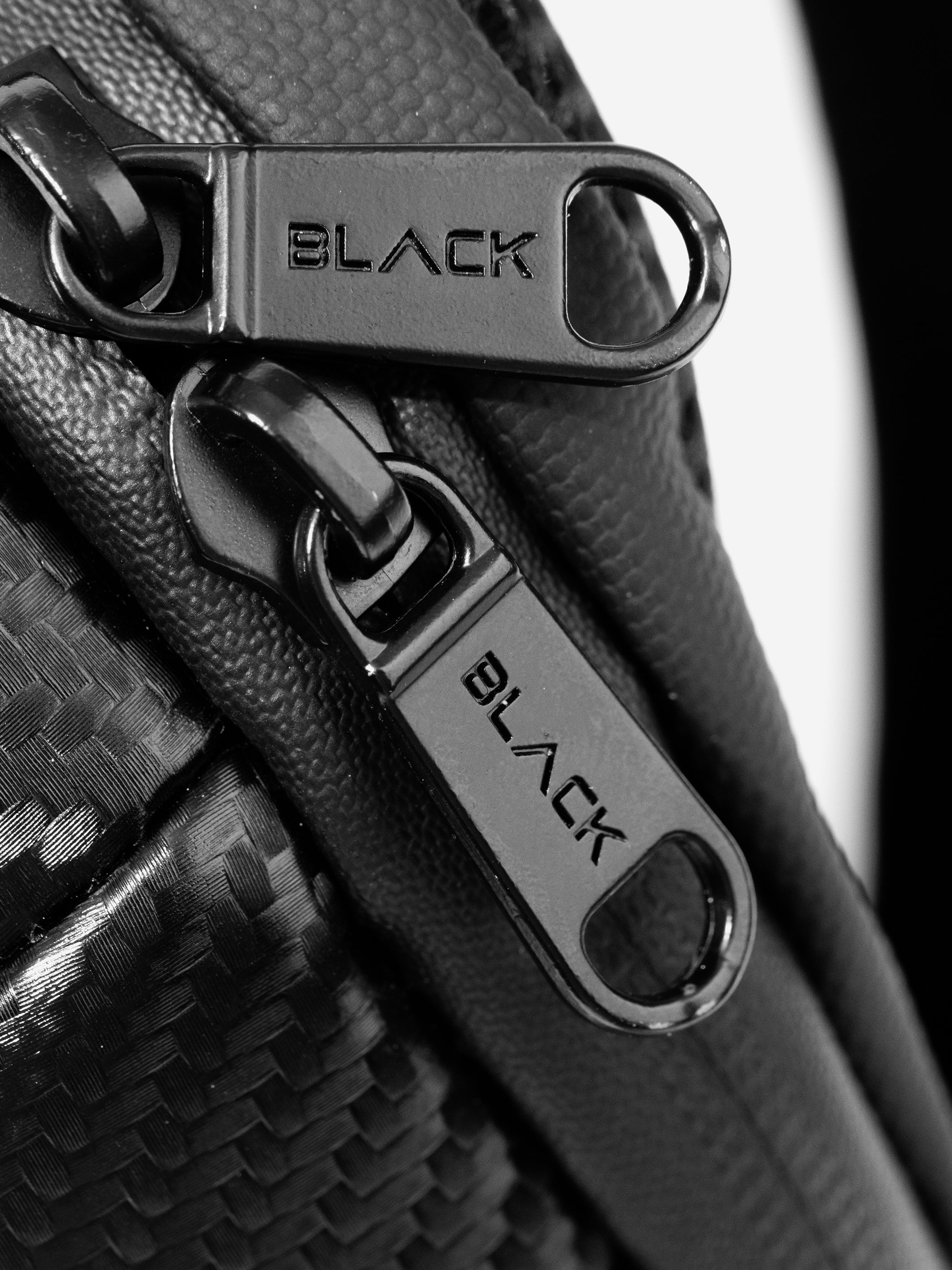 CrossBody Carbon Fiber Bag - Image 8
