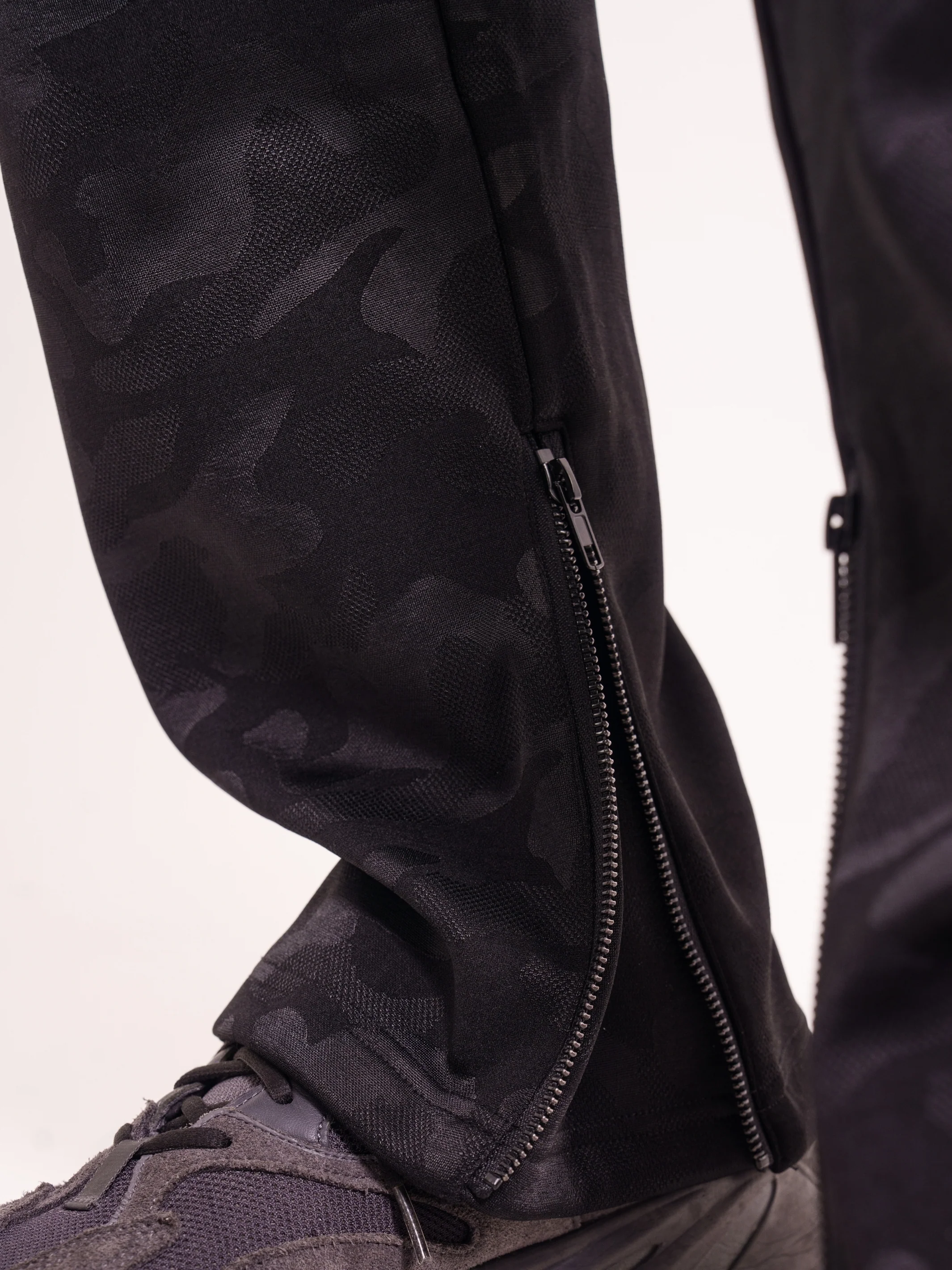 Men's Black Camo Luxe Joggers - Image 5