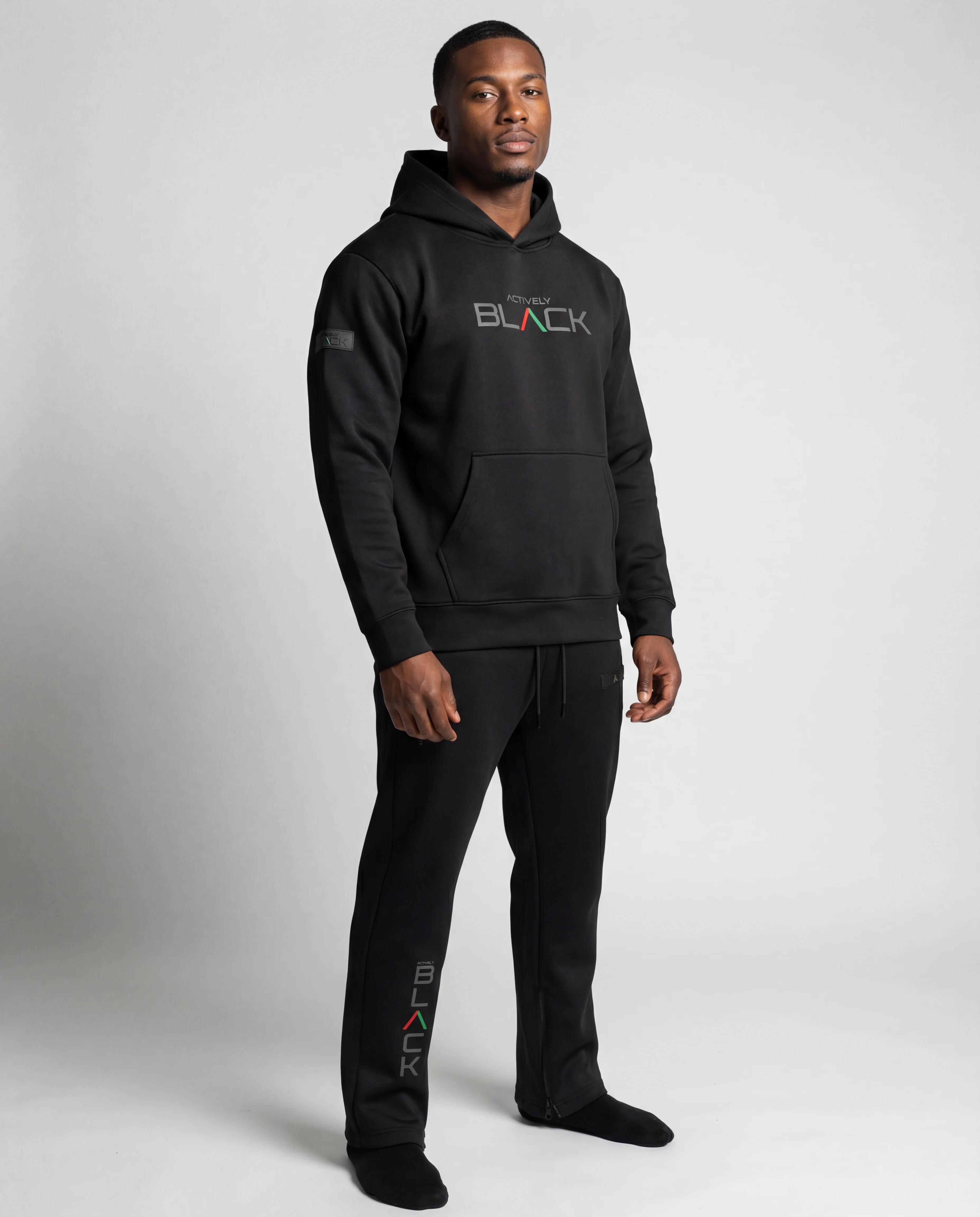 Unisex Performance Tech Logo Pants 2.0 - Image 15