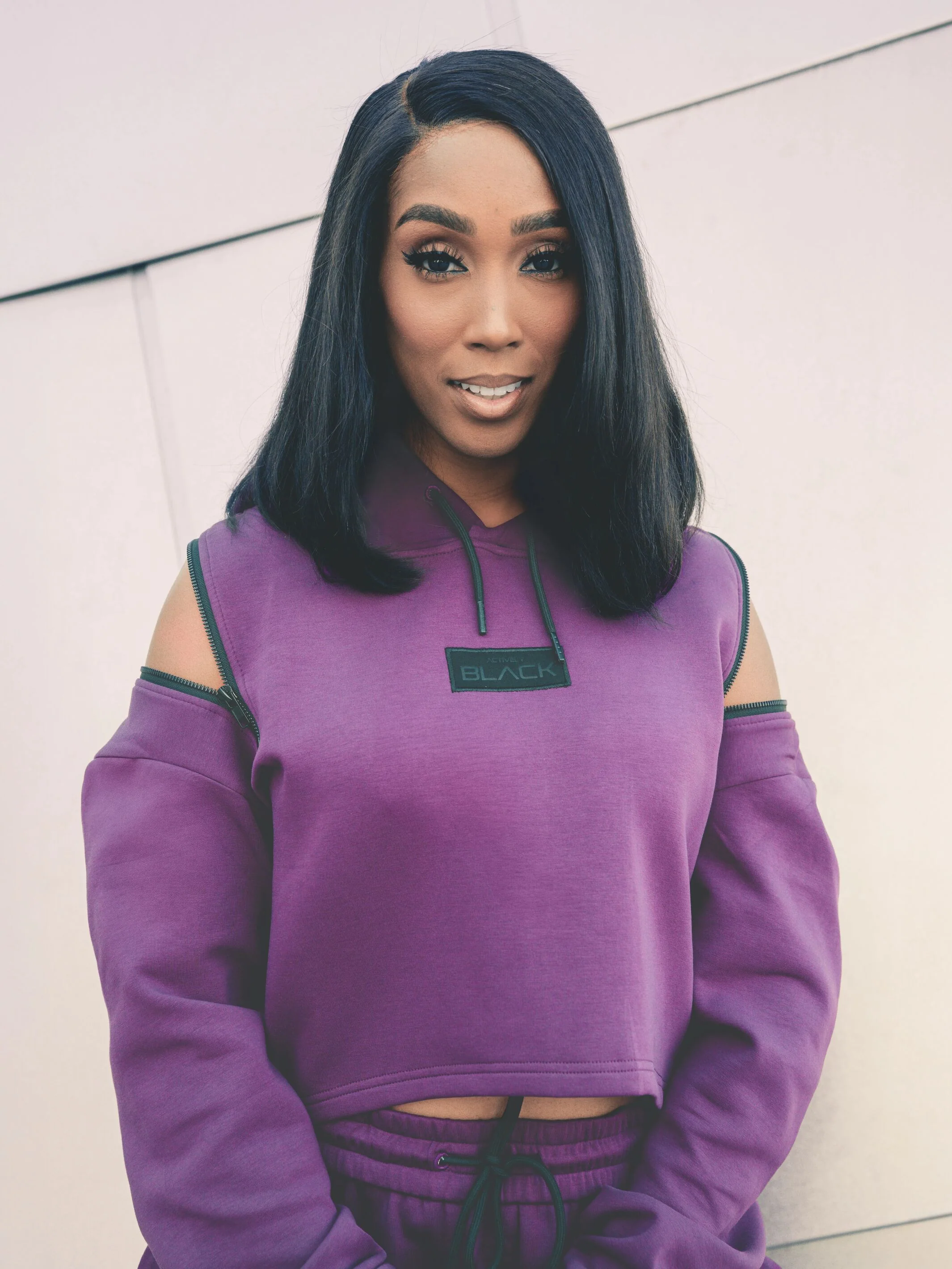 Women's Embossed Patch Crop Hoodie - Image 18